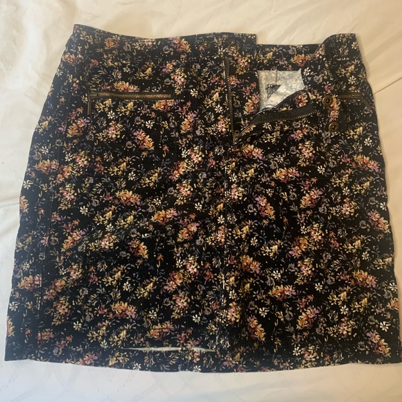 Mossimo Corduroy Skirt - Picture 8 of 9